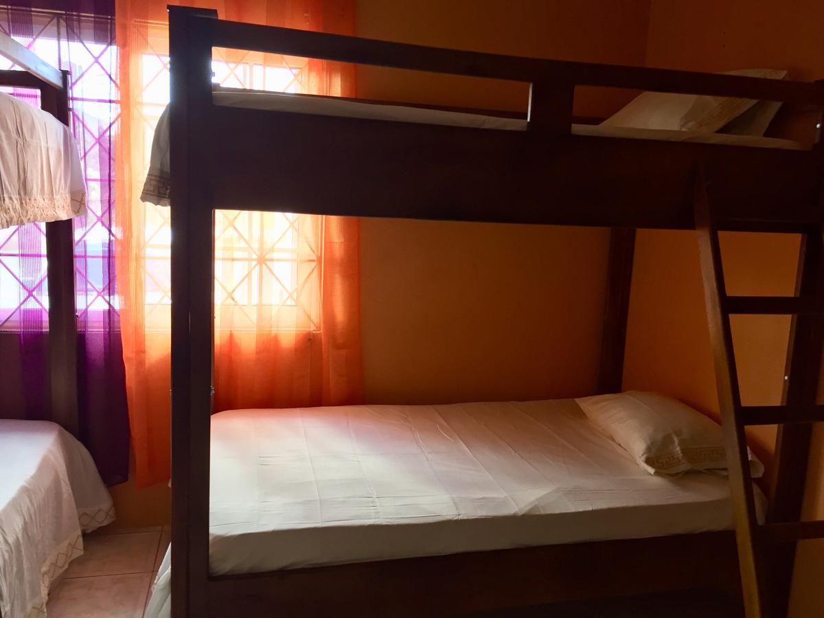 Yaad Hostel Бухта Монтего Экстерьер фото