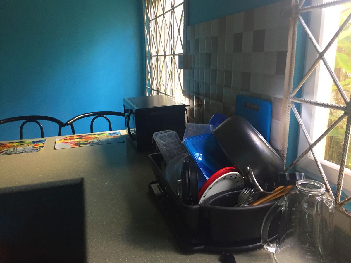 Yaad Hostel Бухта Монтего Экстерьер фото